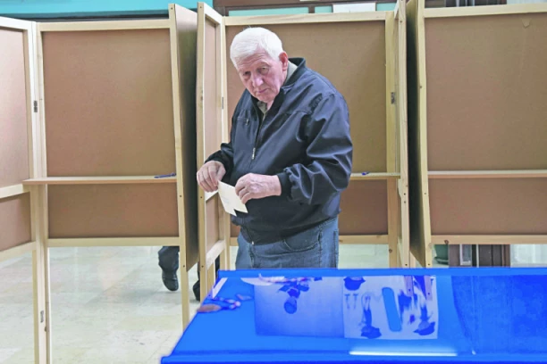 NAJNOVIJI REZULTATI IZBORA U NIKŠIĆU! Prebrojano više od 30 odsto glasova