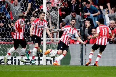 Pobeda PSV-a, remi Benfike i PAOK-a