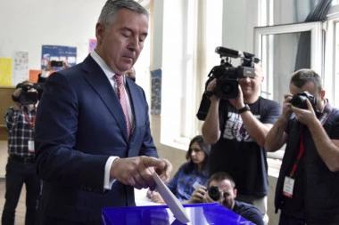 Duško Knežević otkrio istinu o otcepljenju Crne Gore: Milo NAMESTIO REFERENDUM, imam sve dokaze o tome!