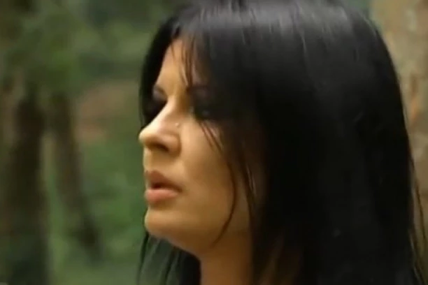 (FOTO) PEVAČICA PROŽIVELA PAKAO ZBOG NASILJA U PORODICI: Bivši suprug NASRNUO na nju, ona progovorila o svemu!