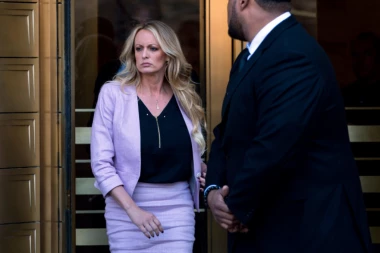 TRAMPE, DRŽI SE! Pornićarka zapretila: Neću stati dok svi ne saznaju istinu!