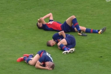 (VIDEO) Budalaština godine: Trojica igrača istog tima se povredila u jednom napadu!
