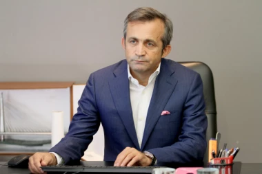 (FOTO) MILJKOVIĆU JE L' SE OVAKO RADI? Bahati biznismen će morati da sredi Slaviju o svom trošku