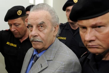 STIŽE GA BOŽJA KAZNA: Jozef Fricl trune u samici, opasna bolest ga ubija polako, ali sigurno