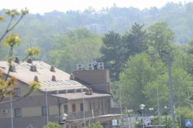 UHAPSITE PREVARANTA KOJI ISMEVA DRŽAVU: Preti samoubistvom da bi izbegao pravdu