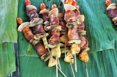 Znate za ovo jelo, a brzo se sprema: Leskovački ražnjići prste da poližeš!