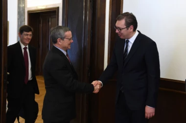 Vučić i Ali: NATO poštuje poziciju Srbije da bude vojno neutralna