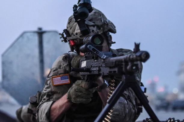 FORBS UPOZORAVA NA VOJNI KRAH SAD: Amerika bi izgubila rat u Evroaziji