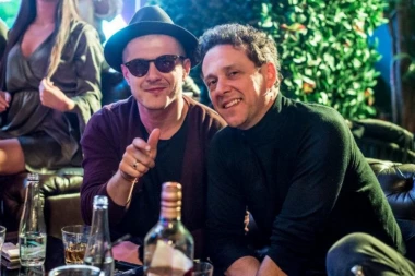 (VIDEO) SINOVI TAME: Tropico bend i Dženan Lončarević predstavili duet