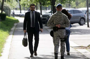 Branko Lazarević OSLOBOĐEN optužbi za odavanje informacija Šariću!