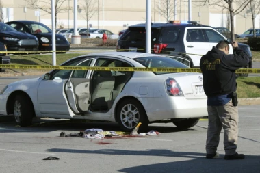 HOROR: Devojčica (3) upucala trudnu majku!