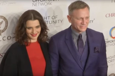 GLUMICA TRUDNA U 48-oj sa DŽEJMS BONDOM!