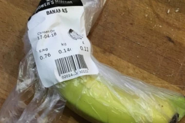 (FOTO) Žena u marketu platila BANANU 1.060 EVRA!