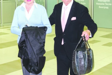 TRAMPOVA ŽENA OTIŠLA IZ BEOGRADA!