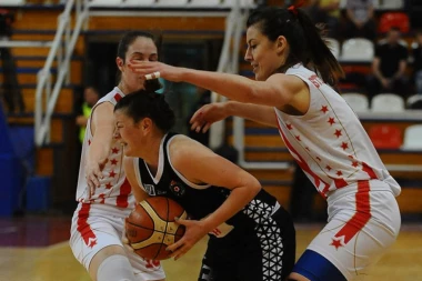 CRVENO-BELE DEKLASIRALE PARTIZAN: Zvezda izjednačila u finalnoj seriji plej-ofa