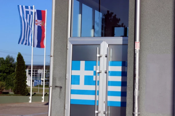 OD PONEDELJKA ULAZAK U GRČKU SLOBODAN ALI NEMA ŠVRLJANJA! Kretanje dozvoljeno SAMO od apartmana do plaže i nazad