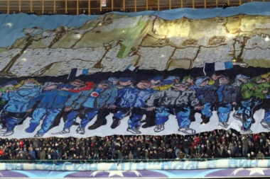 (VIDEO) Evo šta se dogodi kada se sretnu navijači Juventusa i Napolija uoči velikog derbija