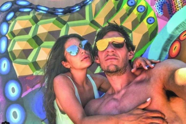 ŽENSKAROŠ!: LEPOTICE OPSEDAJU MARJANOVIĆA!