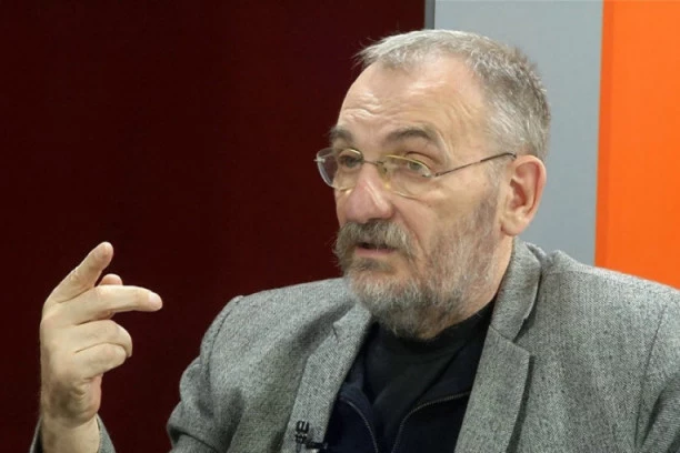 Uzeo od države 6,4 miliona dinara, a pljuje Vučića i vlast: Jeremićev potrčko je pravi LICEMER!