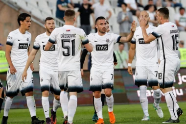 PARTIZANOVA OSVETA ZA KUP: Tošić poslao Lalatovića na brijanje, Stojković se povredio