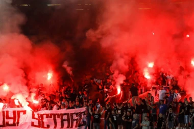 (VIDEO) ŽANDARMERIJA SPREČILA HAOS: Nova tuča zaraćenih frakcija navijača Partizana