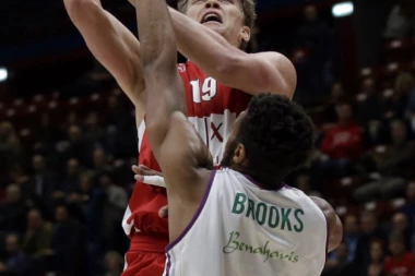 (VIDEO) Malaga u šoku, SAIGRAČ NEDOVIĆA I MILOSAVLJEVIĆA KOLABIRAO USRED UTAKMICE!