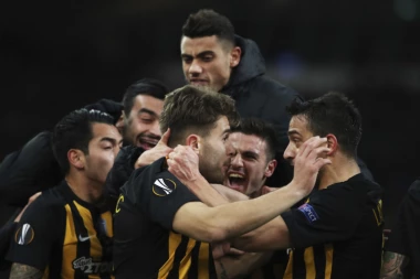 (VIDEO) Doviđenja Olimpijakos, dobar dan AEK: OKONČANA DOMINACIJA PIREJACA U GRČKOJ!