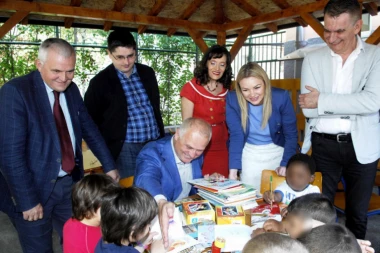 Vesić: Brigom o ugroženoj deci pokazujemo zrelost kao društvo