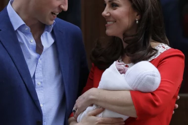 VILIJAM I KEJT DALI IME BEBI: Kladioničari odlepili kada su čuli kako će se zvati mali princ