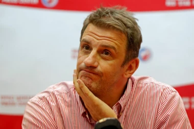 OVOME MORA DA SE STANE NA PUT: Srpski vaterpolisti skakali u more da spasu živu glavu od hrvatskih divljaka!