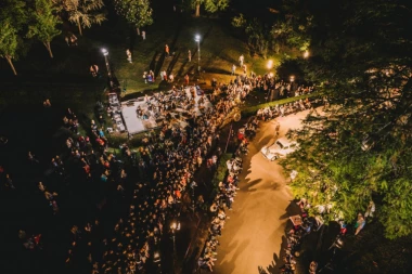 SPEKTAKL POD VEDRIM NEBOM: Otvoren Serbia Fashion Week