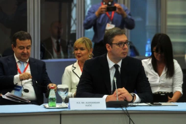 VUČIĆ "PATOSIRAO" TAČIJA U SKOPLJU: Zašto za PET GODINA nije izrađen statut ZSO?!