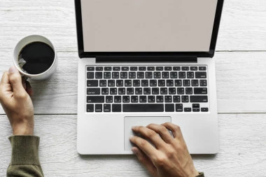 Tastatura je prljavija od wc šolje?! Koliko puta nedeljno treba da se čisti?