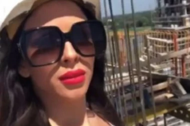 ZEZALI JE DA JE DARKU UZELA SVE: Ana Sević od dečka dobija MEČKU!