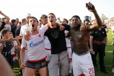 POSLE TITULE: Donald hvali saigrače, Bakuli puno srce