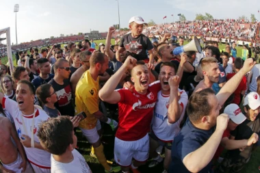 (VIDEO) POSLE TITULE: Evo kako se slavilo u svlačionici Crvene zvezde