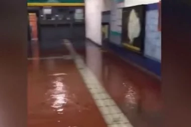 (VIDEO) STRAVIČNA OLUJA UNIŠTILA OVAJ GRAD, IMA MRTVIH!