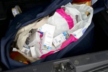Na HORGOŠU uvek VESELO: Policija u autobusu zaplenila tablete - kofer sam "ušetao" u vozilo!