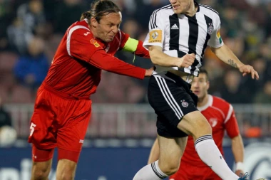 Ima li nade za crno-bele? BIVŠI ŠTOPER IZ STANOJEVIĆEVE ERE OSTAO BEZ KLUBA!