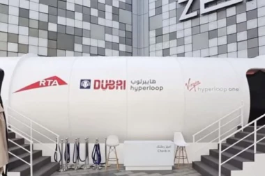 (VIDEO) VOZ BRŽI OD ZVUKA na putu od Dubaija do Abu Dabija!