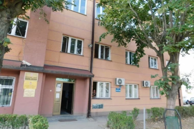 Divljanje opozicije se proširilo i na druge gradove: Napadnut predsednik opštine Žitorađa