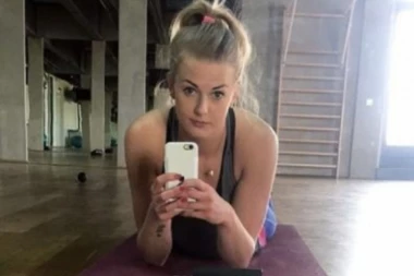 (FOTO) VAU: Poljska odbojkašica potpuno NAGA slavila titulu