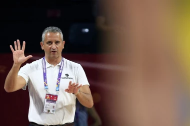 (FOTO) "ARIZONA DREAM": Finiks Sansi zbog Kokoškova menjaju ime!