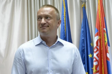 Jak samo na rečima! Pajtić zbog proliva izbegava suđenje!