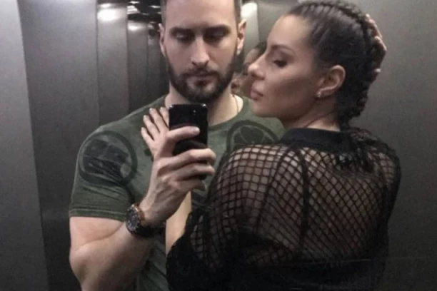 BOKI GRUJIĆ POKAZAO KAKO SE ZGRĆE BAKŠIŠ U ŠVICI: Muž Mie Borisavljević podebelo ''OKIĆEN'' na nastupu! (FOTO)