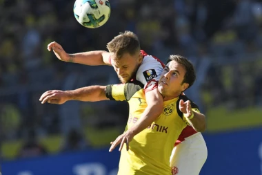 BUNDESLIGA: Bajern brojao do šest, Dortmund uz muke do tri boda, Grujić odigrao ceo meč za Hertu!