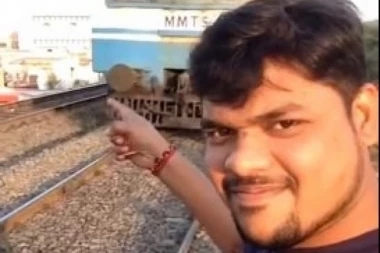 BIZARNO! SELFI UBIJE GOMILU INDIJACA GODIŠNJE