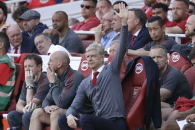 Venger želi da nastavi trenerski posao