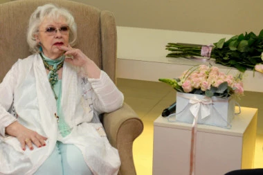 VELIKANI SE NE HVALE Kako su MILENA I GAGA NOVAC ZA AUTOMOBIL POKLONILI DEČAKU U NEVOLJI