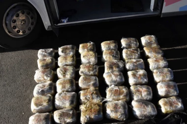Na graničnom prelazu Batrovci zaplenjeno 43 kilograma marihuane!